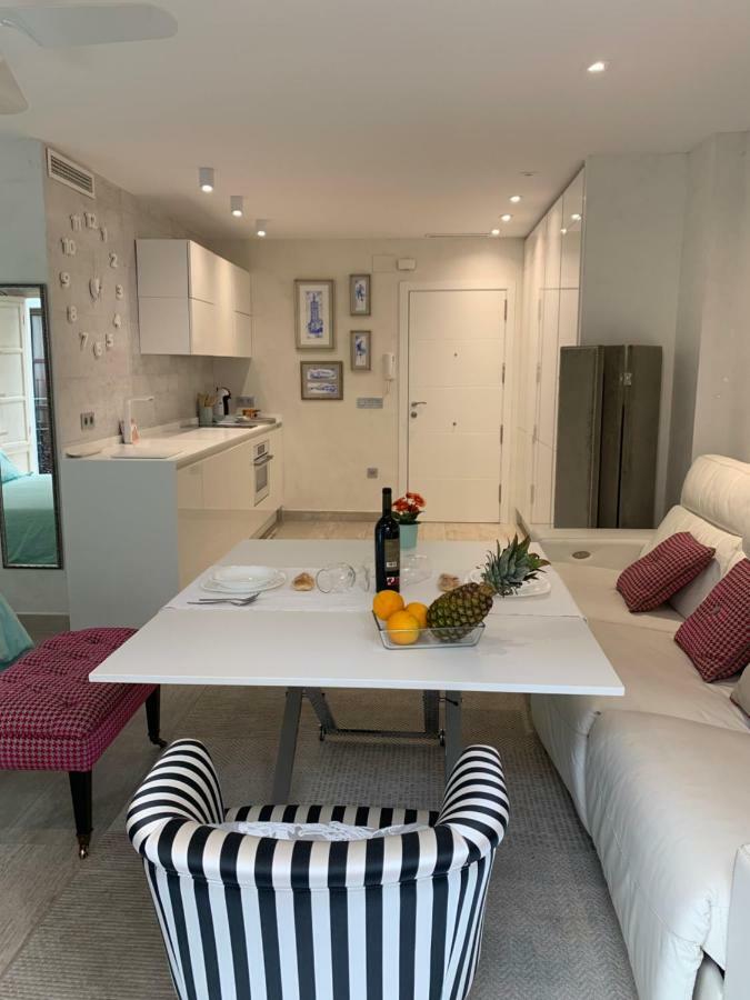 סביליה Cathedral Studio, Luxury Studio In Cathedral Area, Parking Optional מראה חיצוני תמונה