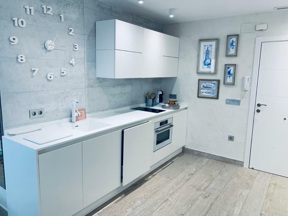 סביליה Cathedral Studio, Luxury Studio In Cathedral Area, Parking Optional מראה חיצוני תמונה