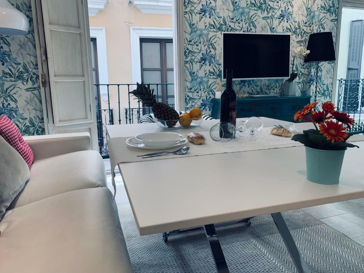 סביליה Cathedral Studio, Luxury Studio In Cathedral Area, Parking Optional מראה חיצוני תמונה